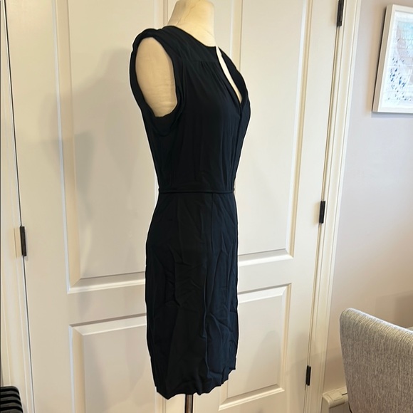 Theory Elegant Sleeveless Dress - Picture 8 of 12